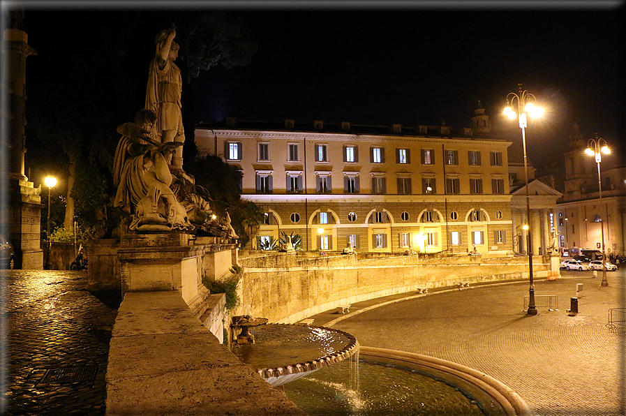 foto Roma di Notte